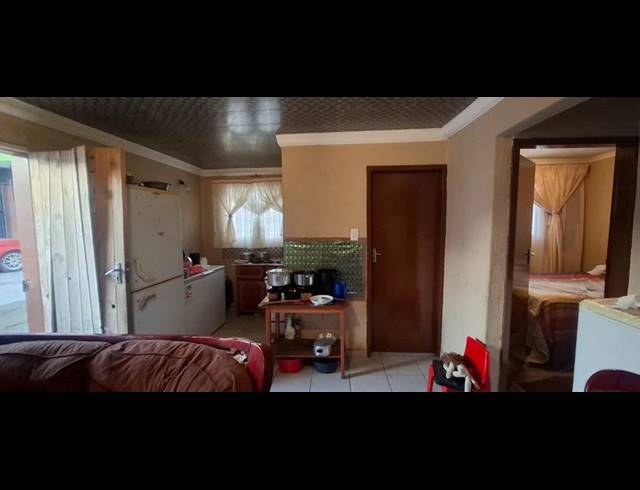 16 BEDROOM HOUSE FOR SALE IN TEMBISA